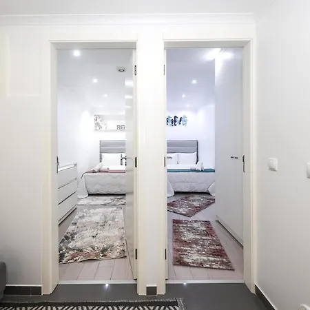Dina House نازاريه