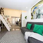 Dina House