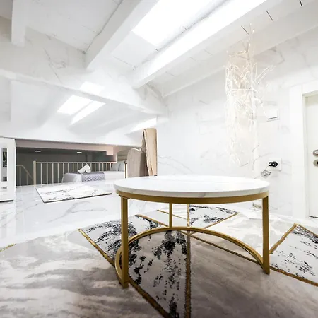 Apartamento Dina House *