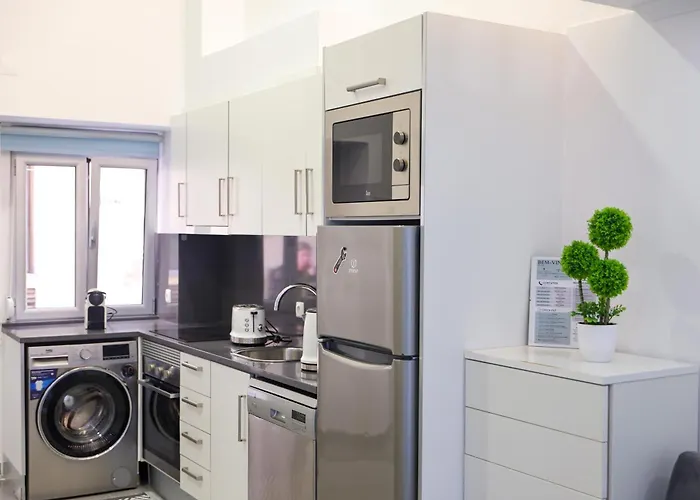 Dina House * Nazaré